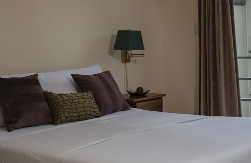 Liberia Apartment | Relax in a nice quite apartment near the beach, volcanos & airport