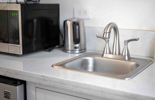San Jose House | Relax in a Quaint Private and Cozy Guest House