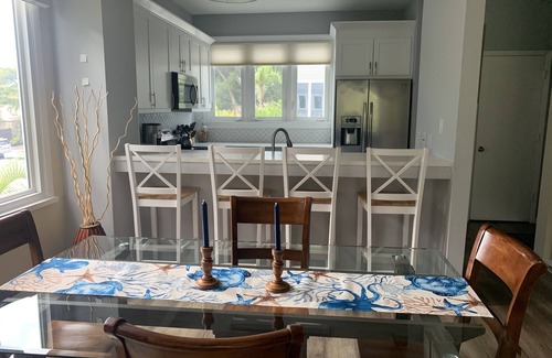 Whitney Beach House | Relax in a Spacious Townhouse on Beautiful Longboat Key!