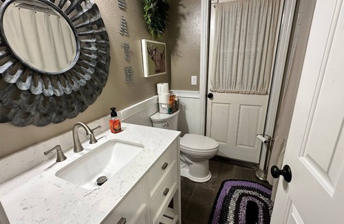 Exeter House | Relax in Exeter at a 2 bedroom 1 bath Oasis with a large covered patio and Pool