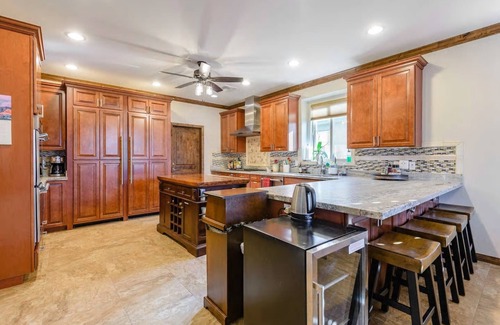 Villages At Queen Creek House | Relax in Home w/Htd. Pool+Hot Tub, Putting Green, Whirlpool Bath+Steam Shower