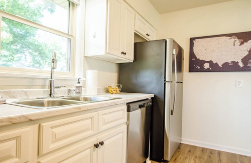 Mount Washington House | Relax in Kentucky! Bourbon Trail, Pet-friendly, free coffee & WIFI