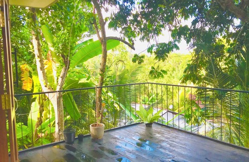 Thiranagama Apartment | Relax in nature at 'Mount Heaven Araliya'Comfort, privacy, and calm await!