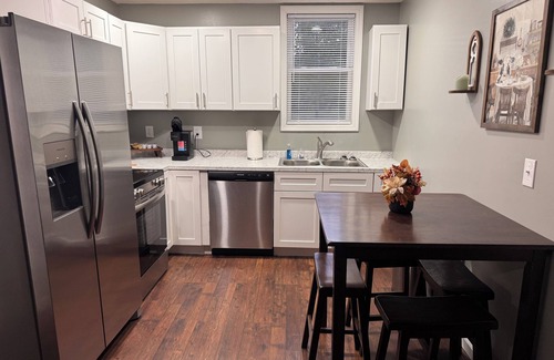 West Portsmouth House | Relax in Nature in a Modern Country Retreat with a Fire Pit and Full Amenities