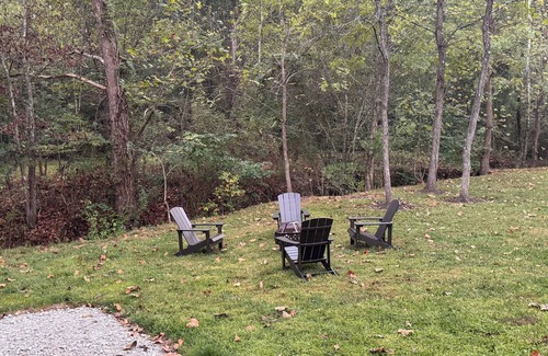 West Portsmouth House | Relax in Nature in a Modern Country Retreat with a Fire Pit and Full Amenities