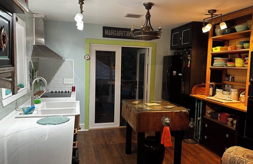 Whispering Pines House | Relax in Paradise