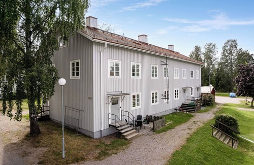 Marmaverken Apartment | Relax in peaceful and sunny Marmaverken apartment