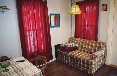 Irons Cottage | Relax in Rural NW Michigan