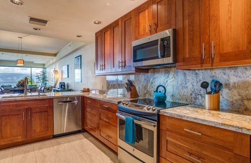 Kahana Condo | Relax in Style at Sands of Kahana – Oceanfront 4-Bedroom Getaway, Sleeps 12.