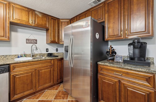 Northside House | Relax in Style – Cozy 3BR HouseNear JAX Airport, Great Food & Shopping