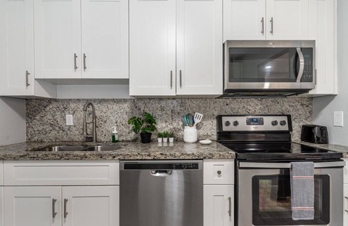 Edgewood Apartment | Relax in Style: Quiet Living in the Heart of Fort Lauderdale, FL
