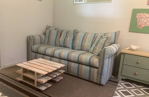 Saint Helena Island Apartment | Relax in this cozy cabin on an idyllic sea island