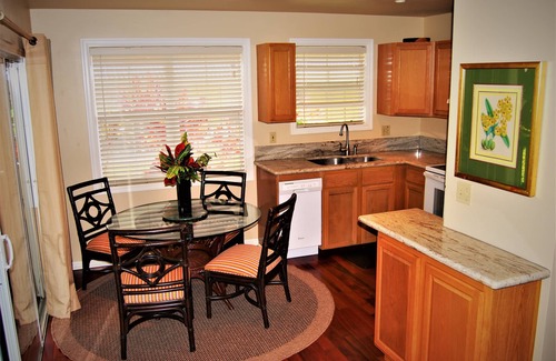 Lanai City House | Relax In The Heart of Lana'i