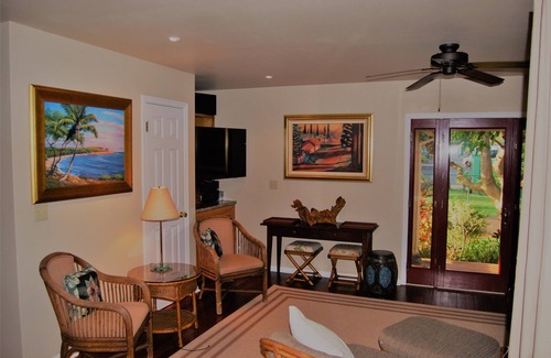 Lanai City House | Relax In The Heart of Lana'i