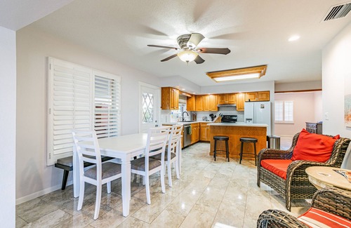 Tarpon Springs House | Relax in the unspoiled coastal vibe at this beautiful home at the Sponge Docks!