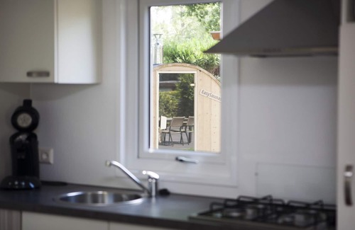 Voorthuizen House | Relax in the Veluwe Lodge with private sauna! Luxury, nature, and comfort come together at De Boshoek for a perfect getaway.