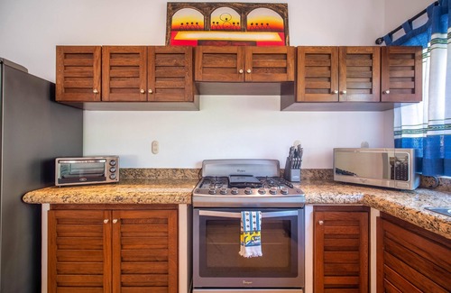 Crucecita House | Relax in this spacious home in a quiet community with shared pool and BBQ area