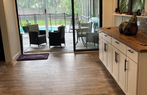 Hobe Sound House | Relax in this 3 bedroom, 2 bathrooms, heated pool with pull out couch, sleeps 8