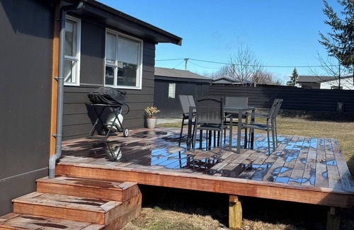 Twizel House | Relax @ Jollie - Cozy 3-Bed Home, Central Twizel