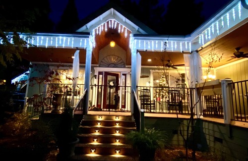 Pollock Pines House | RELAX❤️ MOUNTAIN RETREAT, FULLY XMAS DECORATED, 45 min to South LAKE TAHOE