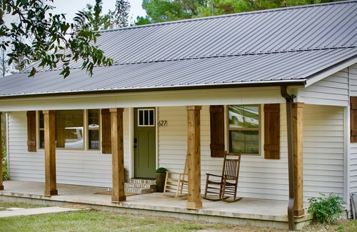 Iuka House | Relax Near the Lake less than 2 miles from JP Coleman State Park