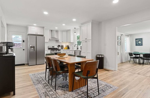 Augusta House | Relax on Castlewood - Great Beds, Outdoor Space