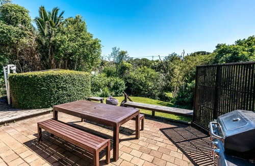 Oneroa House | Relax on Ridge | 7 seater car included