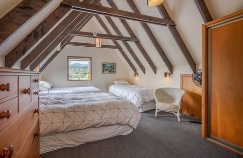 Akaroa House | Relax on Rue Jolie – Akaroa Holiday Home