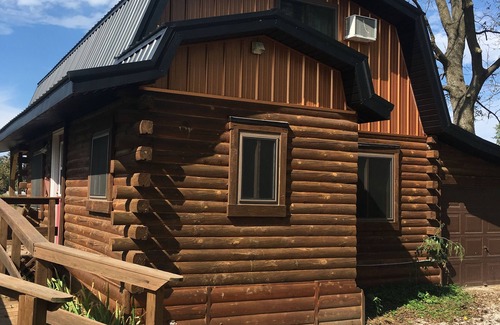 Keosauqua Cabin | Relax on the River and Enjoy Southeast Iowa's Beauty