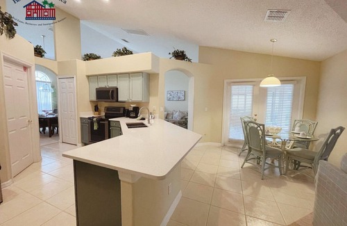 Orange Tree House | Relax & Play 4-Bed Villa with Pool and Game Room – Minutes to Disney
