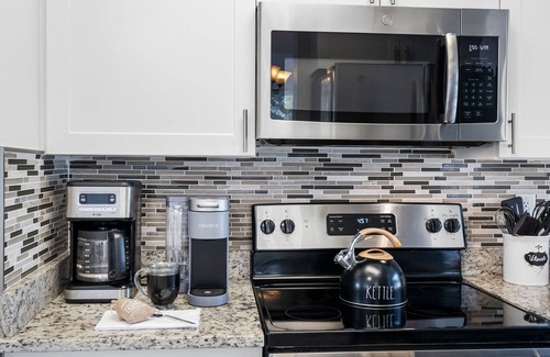 Palm Harbor House | Relax & Play! Pool, Spa + Game Room by Crystal Beach