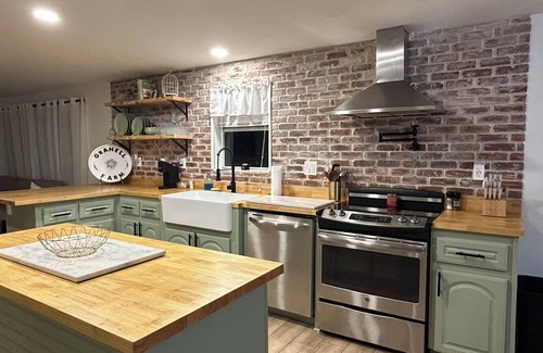 Webster House | Relax & Recharge - Private Country Retreat