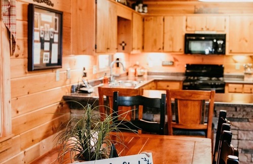 Mineral Bluff Cabin | Relax, Refresh, Renew at our beautiful Cabin nestled in the North Georgia Mtns