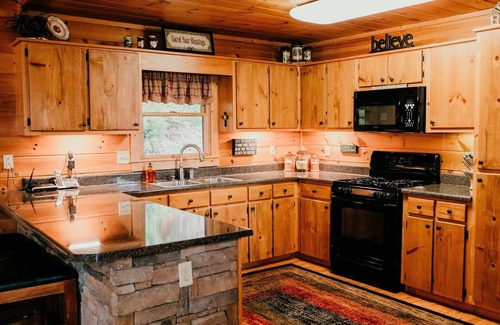 Mineral Bluff Cabin | Relax, Refresh, Renew at our beautiful Cabin nestled in the North Georgia Mtns