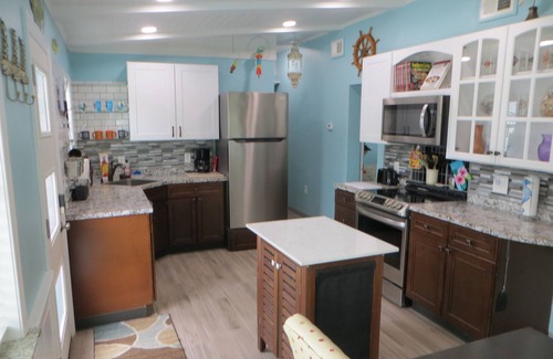 West Panama City Beach Cottage | Relax,Refresh,Enjoy this 2 bedroom cottage 2 blocks to Beautiful Laguna Beachnn