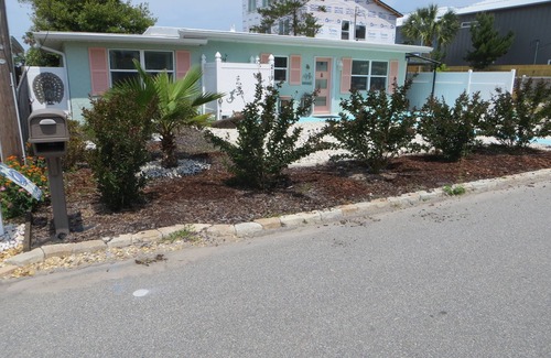 West Panama City Beach Cottage | Relax,Refresh,Enjoy this 2 bedroom cottage 2 blocks to Beautiful Laguna Beachnn