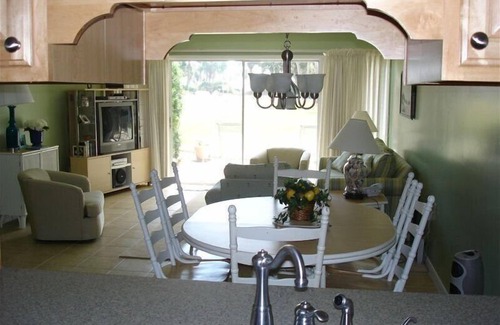 Saint Helena Island Villa | Relax & Regroup at the Beach-Fall specials! Call today!
