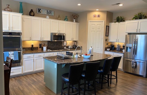 Indio House | RELAX: Saltwater Pool & Spa, Pool Table, Darts