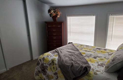 Tulsa House | Relax @ This Peaceful Entertainment & Living Oasis