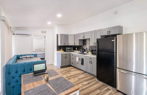 Orlando House | Relax & Unwind | 1BR Retreat w/Pool Access & Wi-Fi