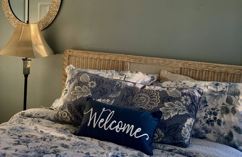 Easley House | Relax, Unwind and Unplug at The River Cottage