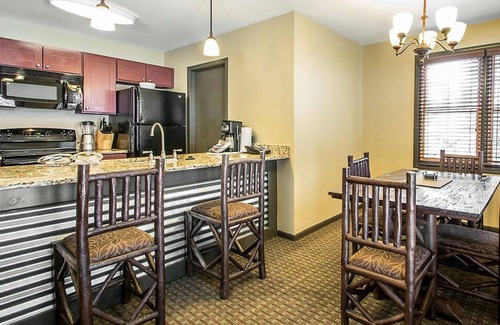 Wisconsin Dells Resort | Relax & Unwind! BGV's Christmas Mountain Village-3 BR 3 Bath Townhome