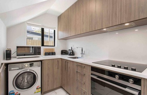 Christchurch City Centre Apartment | Relax Unwind Super Fast Internet