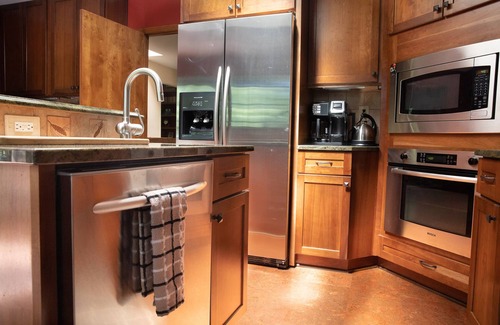 Asheville House | Relax with a View Just 5 minutes from Downtown Asheville