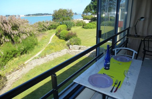 Roscoff Apartment | Relax with Sea Views Every Morning