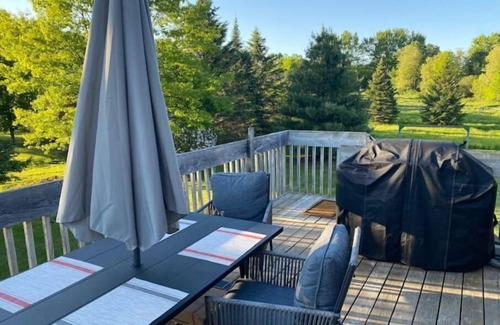 Stanstead Township Apartment | Relax, Zen condo, with AC, country side & lakes