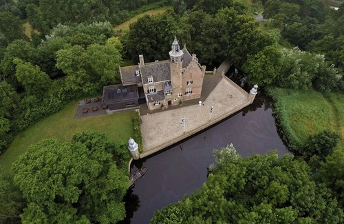 Renesse Hotel | Relaxation Awaits at Estate Room w/Garden Views in Zeeland