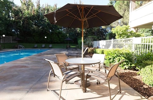 Napa Apartment | Relaxation in Napa Valley! 2 Spacious Units, Swimming Pool, Free Parking!