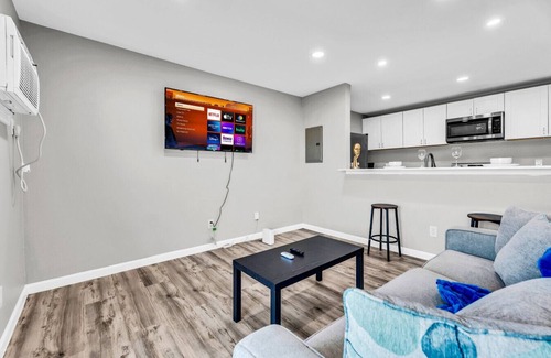 West Arlington Apartment | Relaxed 2BR Condo Close to Dining & Entertainment