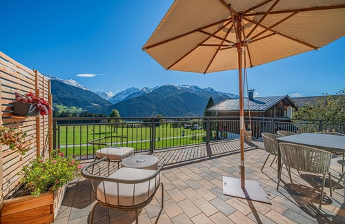 Schonbach Apartment | Relaxed time out with terrace, garden and sauna